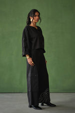 Load image into Gallery viewer, MASAI EMBROIDERED SET - BLACK
